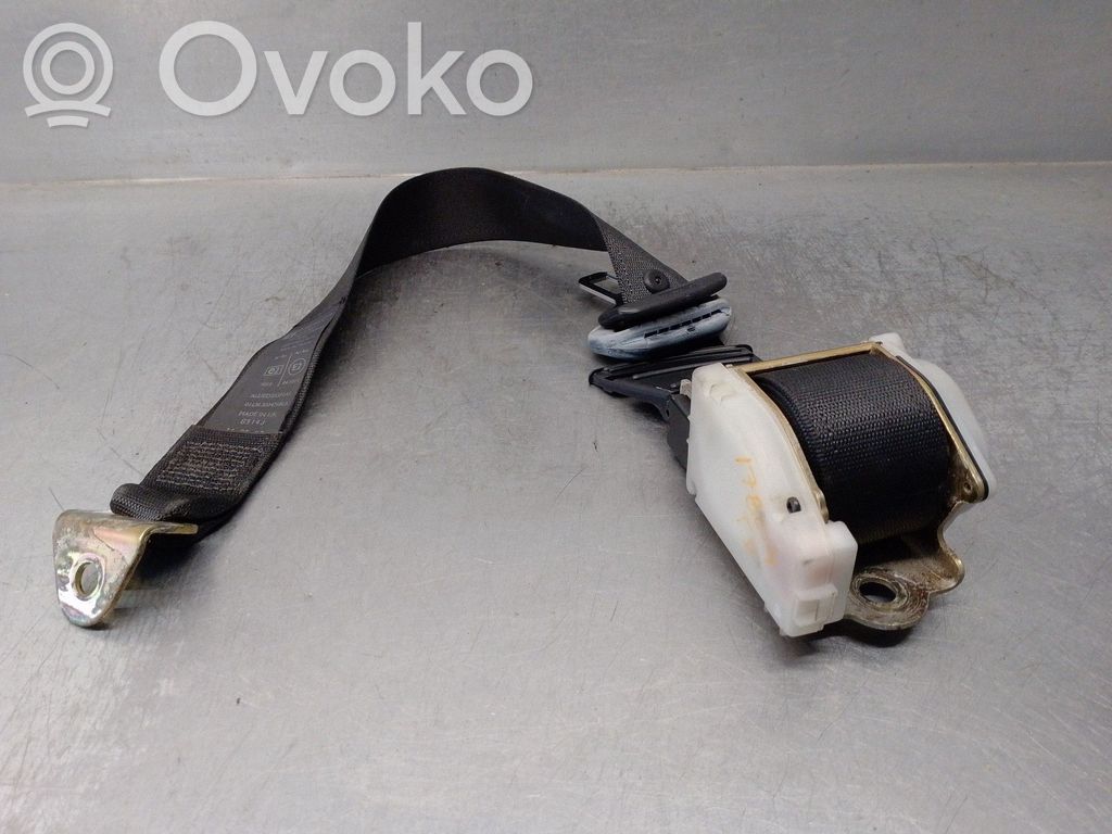 Opel Omega B1 Cinturón trasero 