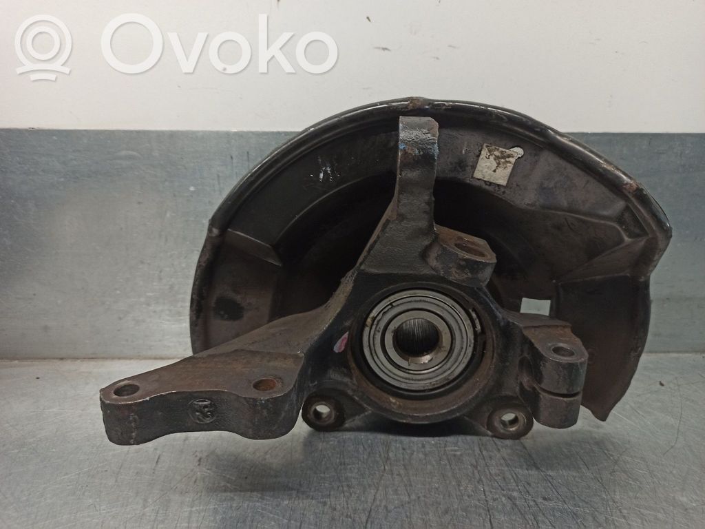Hyundai Trajet Achsschenkel vorne 