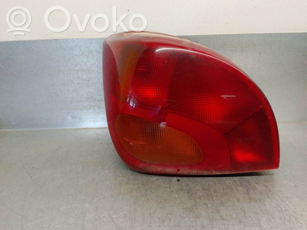 Ford Fiesta Aizmugurējais lukturis virsbūvē 
