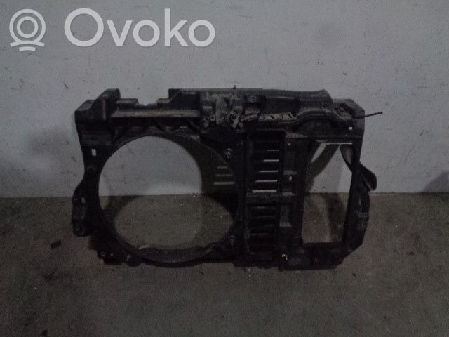 Citroen C5 Priekšējais režģis 