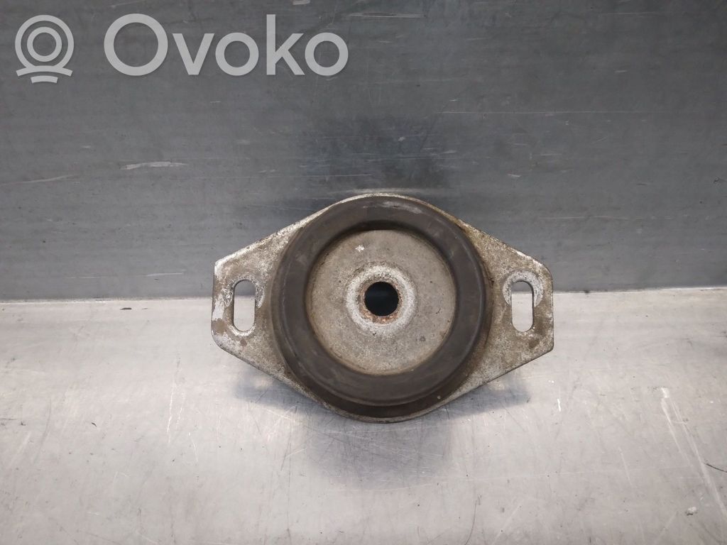 Peugeot Expert Engine mount bracket 
