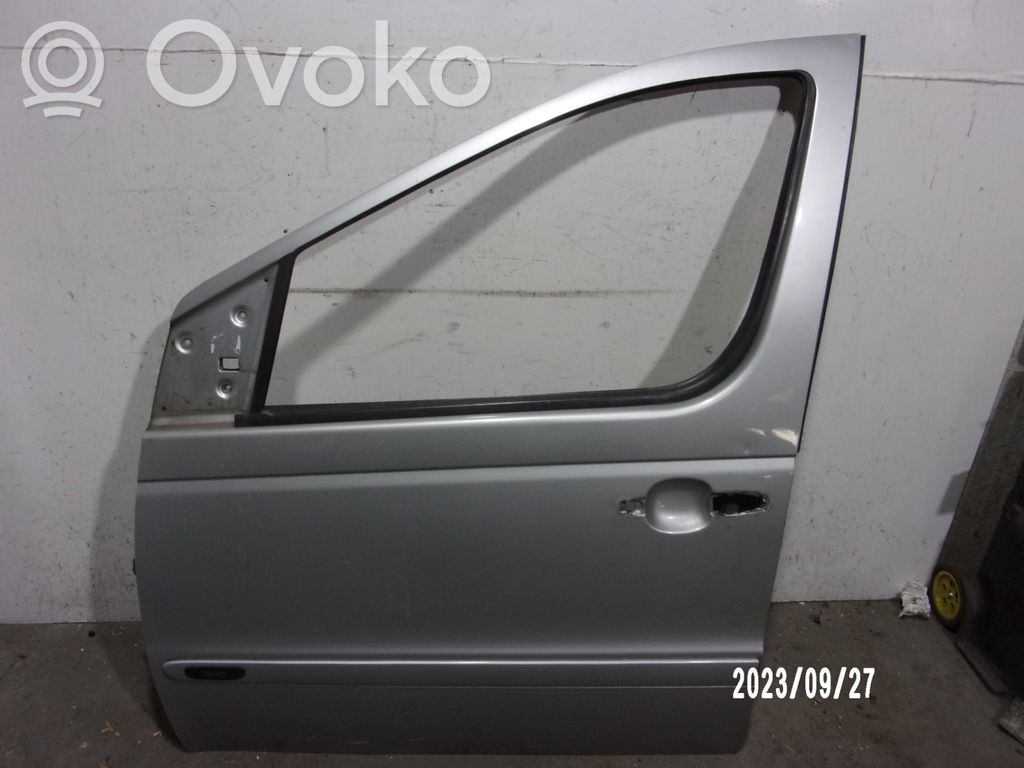 Mercedes-Benz Vaneo W414 Puerta delantera