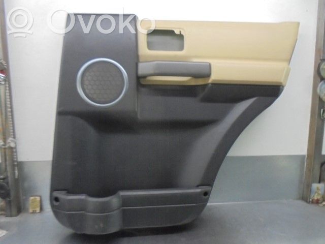 Land Rover Discovery 3 - LR3 Takaoven verhoilu