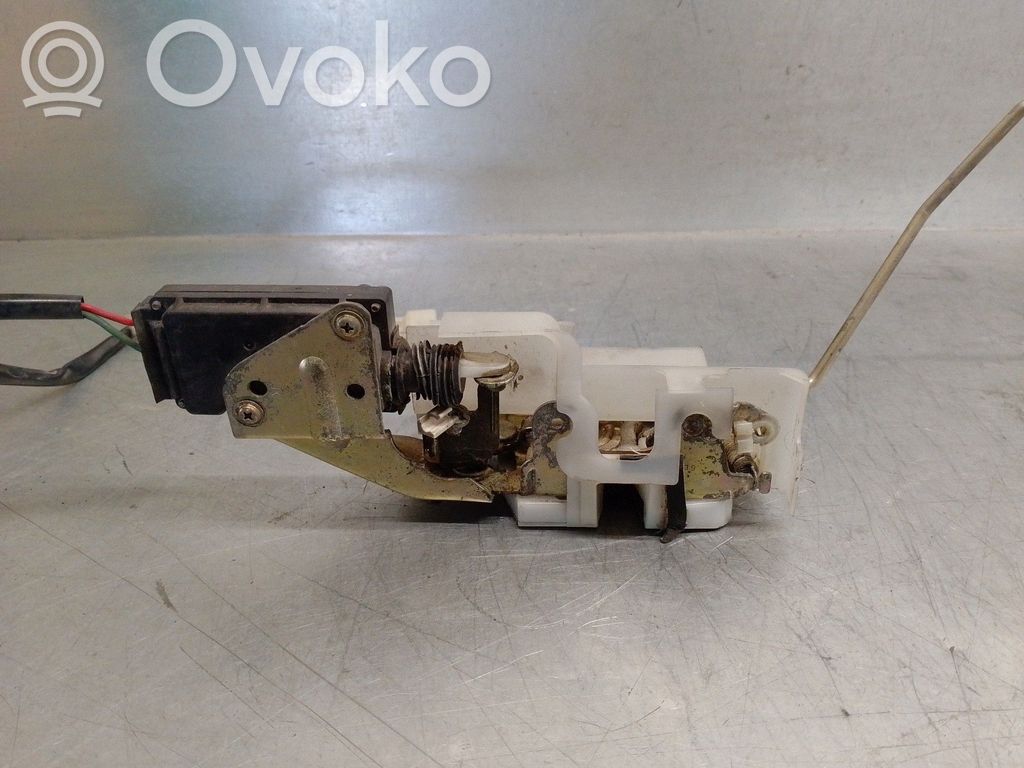 Mazda 323 Serratura portiera anteriore 