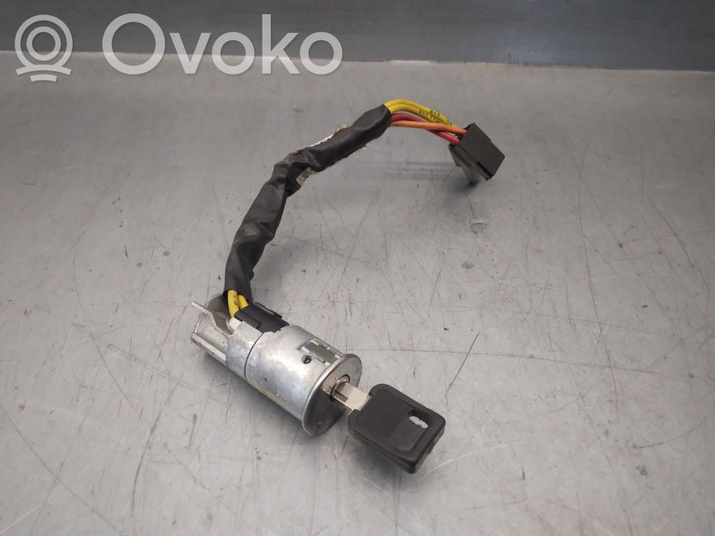 Renault 21 Užvedimo spynelė 