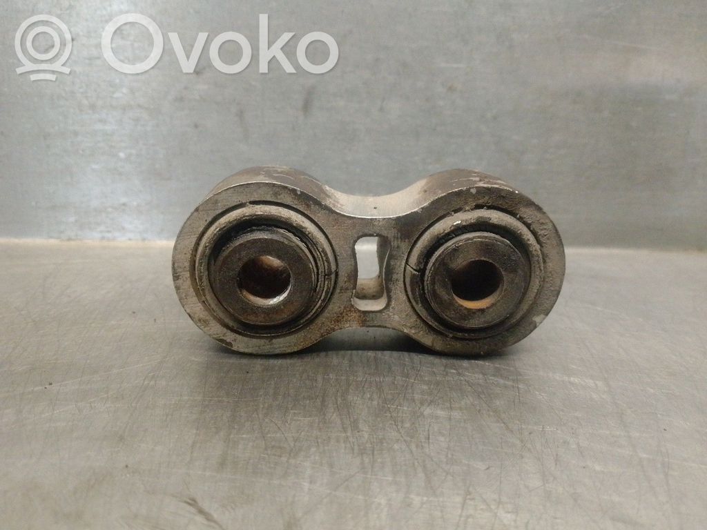 Volvo XC90 Engine mount bracket 