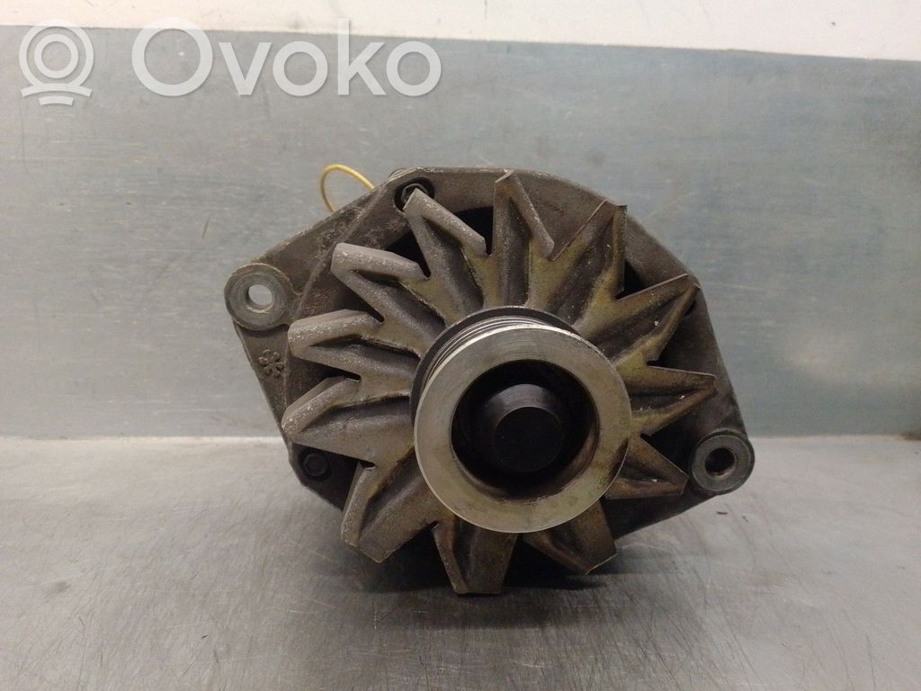 Renault 19 Ģenerators 