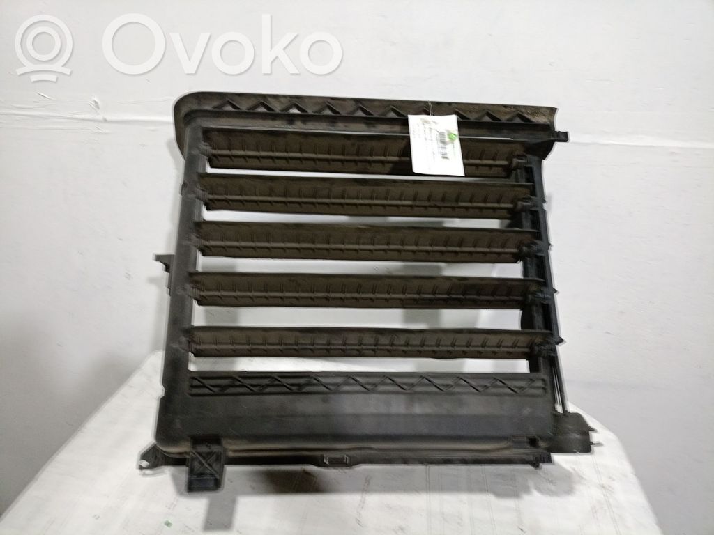 Etusäleikkö   157048048