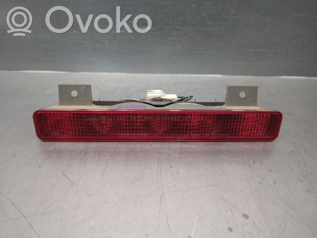 Mitsubishi Montero Third/center stoplight 