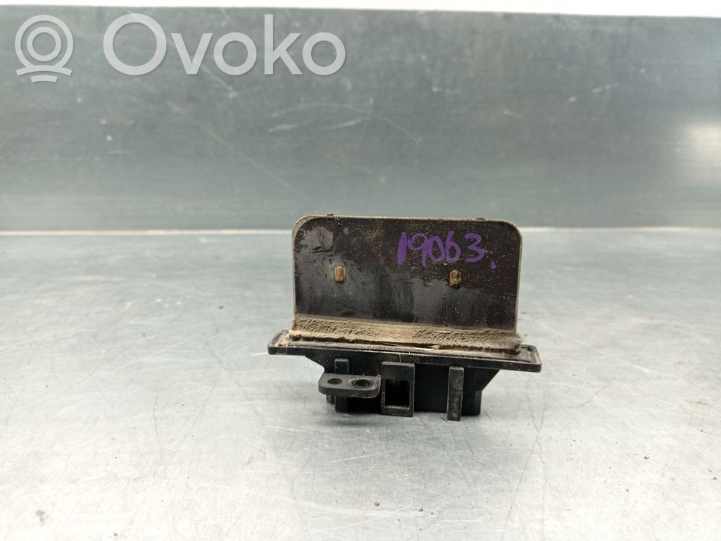 Nissan Vanette Rezystor / Opornik dmuchawy nawiewu 