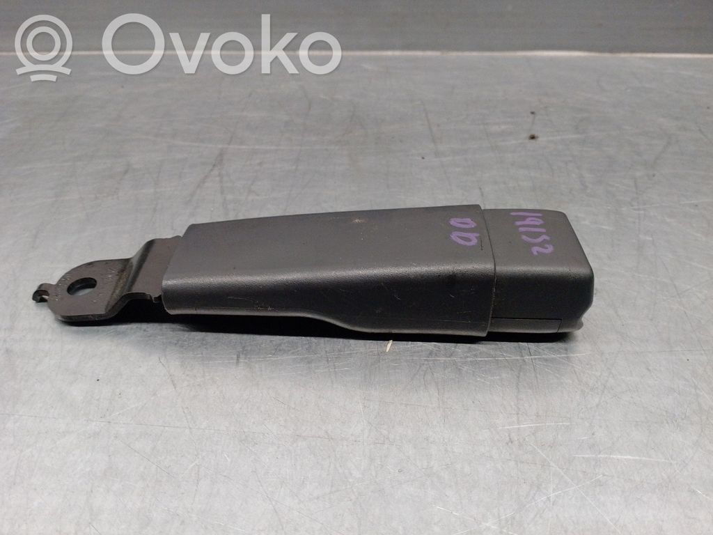 Chrysler 300M Front seatbelt buckle 