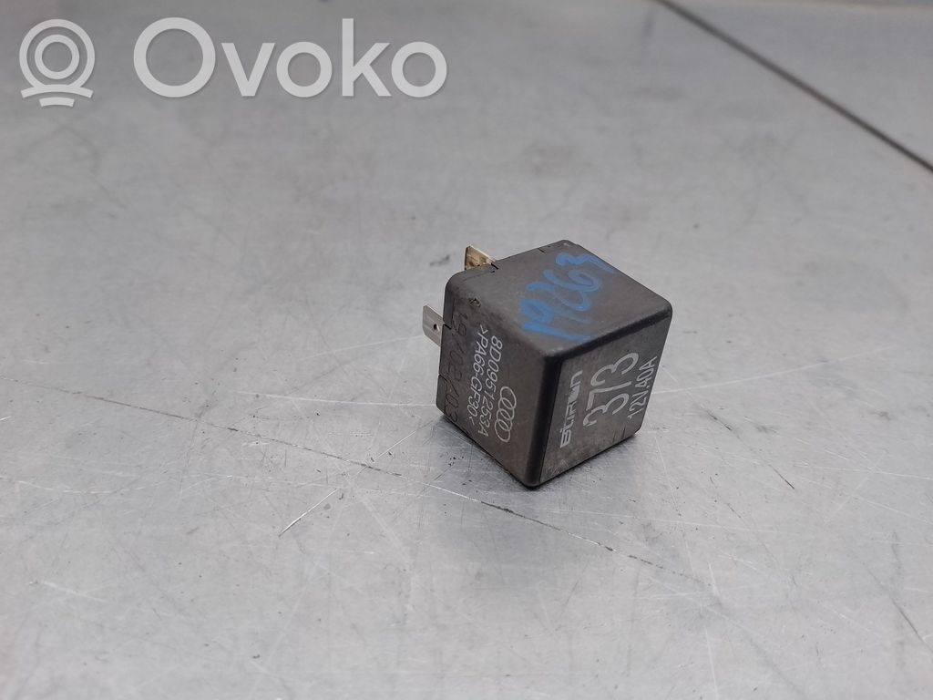 Audi A4 S4 B6 8E 8H Fuse module 