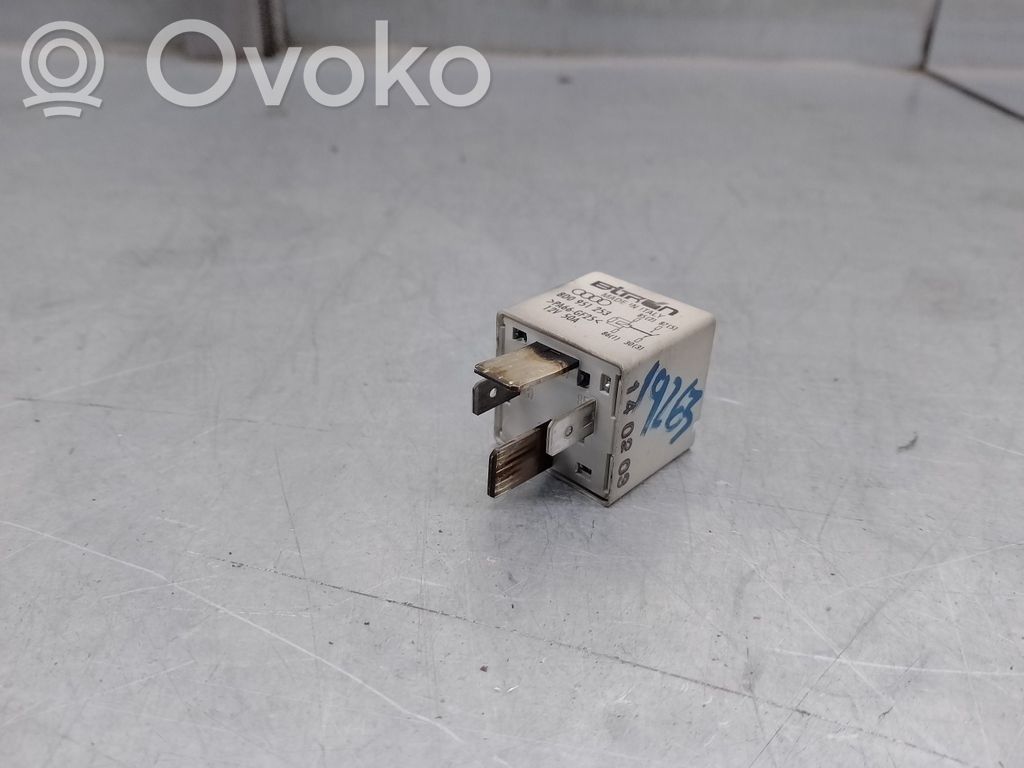 Audi A4 S4 B6 8E 8H Módulo de fusible 