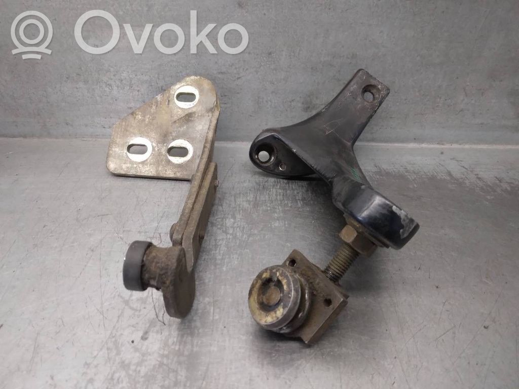 Ford Transit Tailgate/trunk/boot hinge 