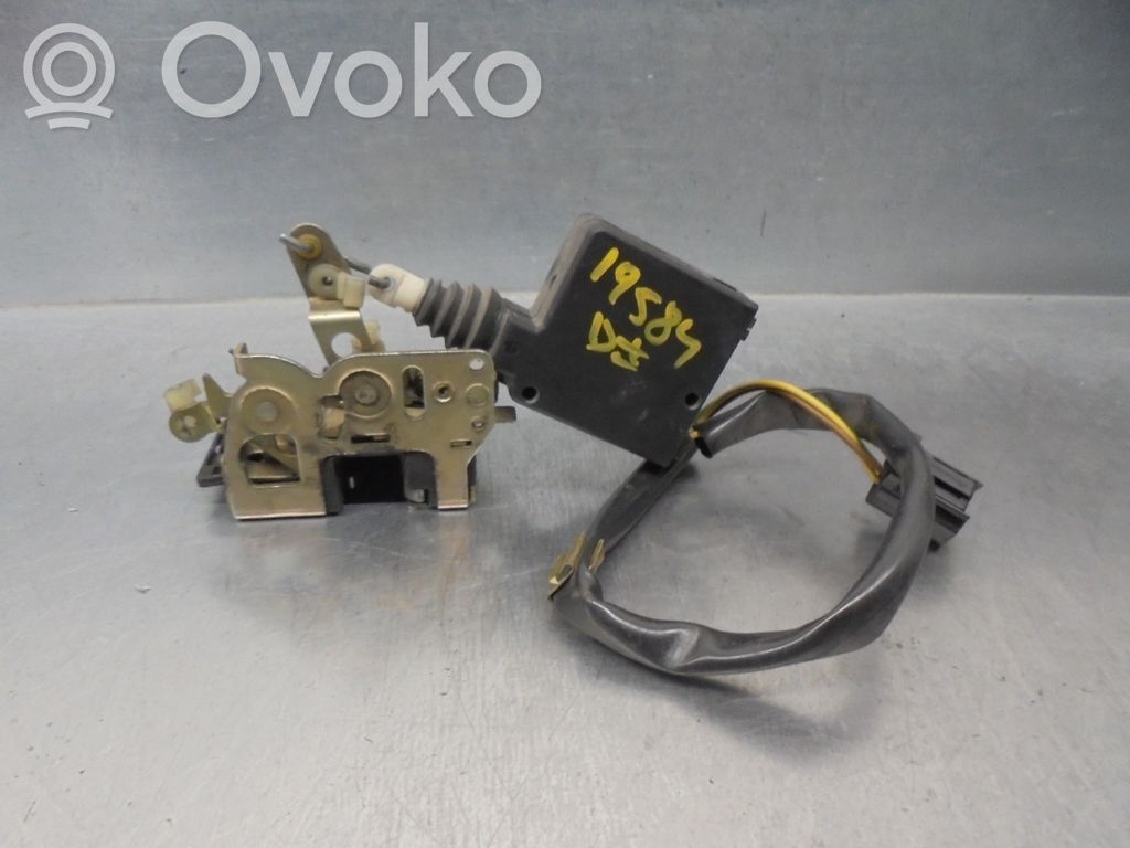 Volvo 440 Priekšpusē slēdzene 