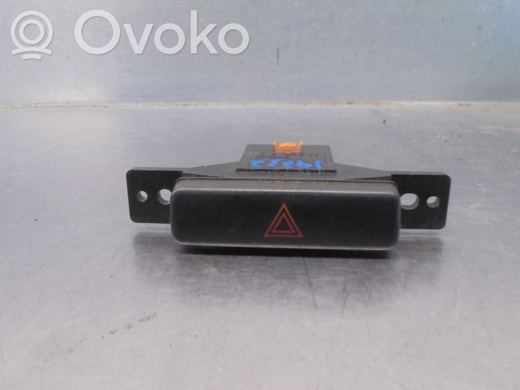 Suzuki Grand Vitara II Comutator lumini pericol