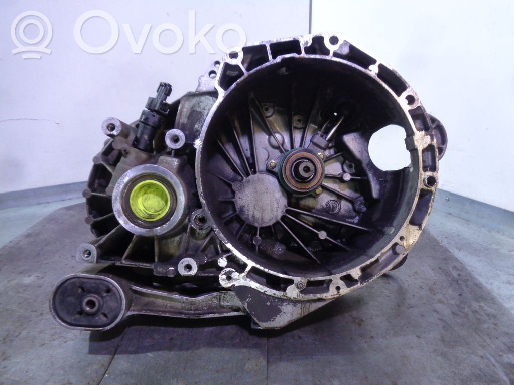 Volkswagen Sharan Cutie viteze manuală cu 5 trepte 