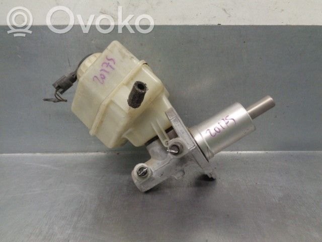 BMW X3 E83 Brake booster 