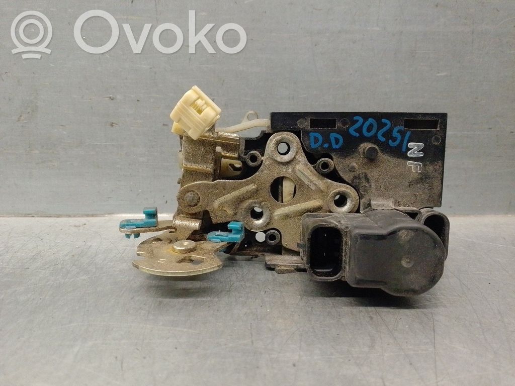 Daewoo Lanos Priekšpusē slēdzene 