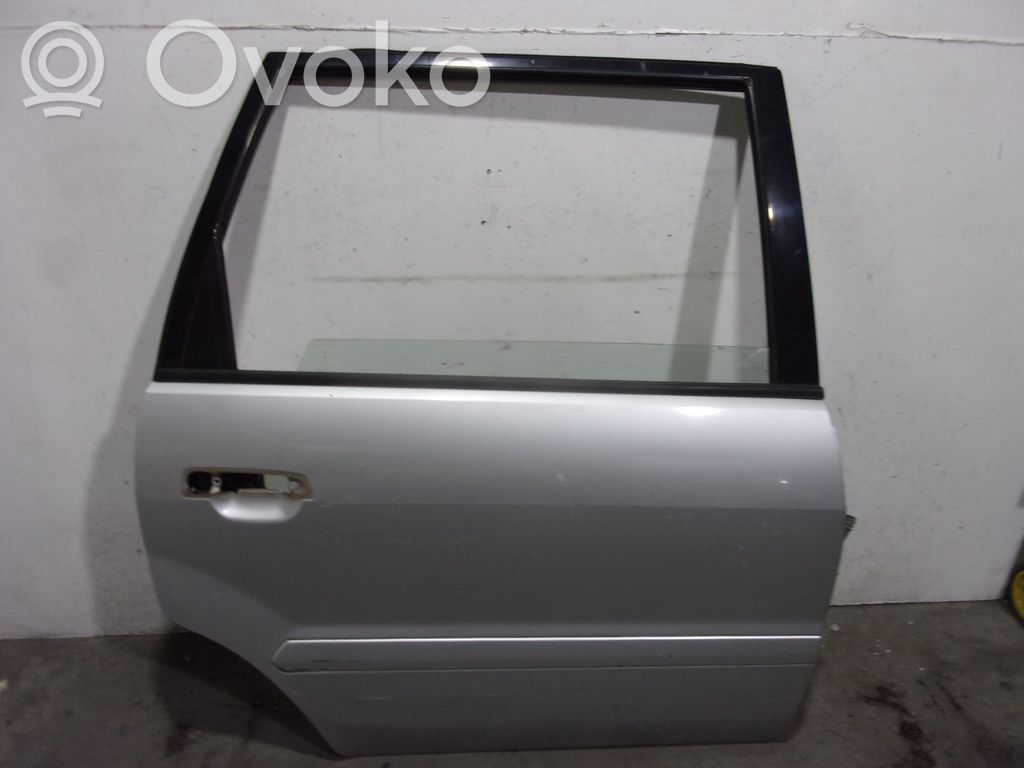 Mitsubishi Space Wagon Galinės durys 