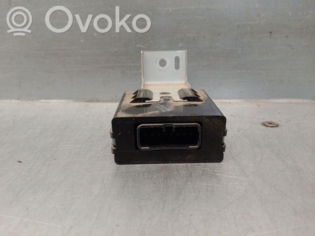 Toyota Corolla E120 E130 Kiti valdymo blokai/ moduliai 
