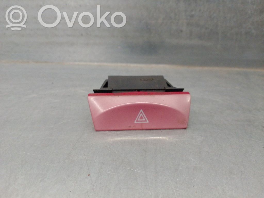 Fiat Stilo Botón interruptor de luz de peligro 