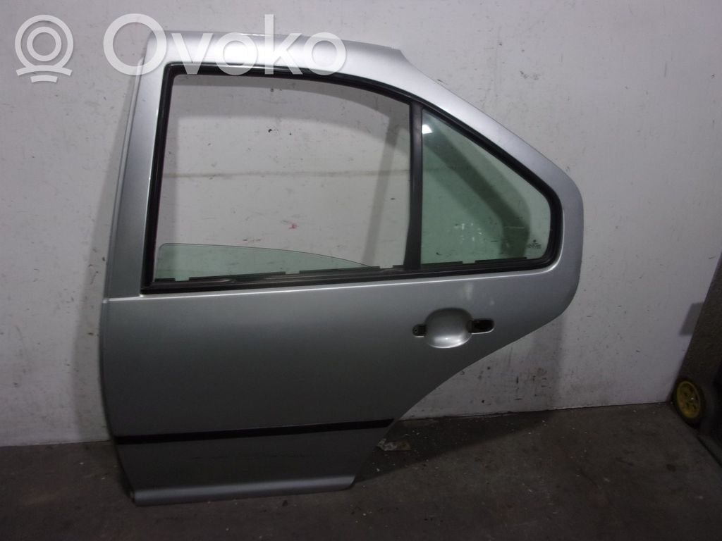 Volkswagen Bora Puerta trasera 