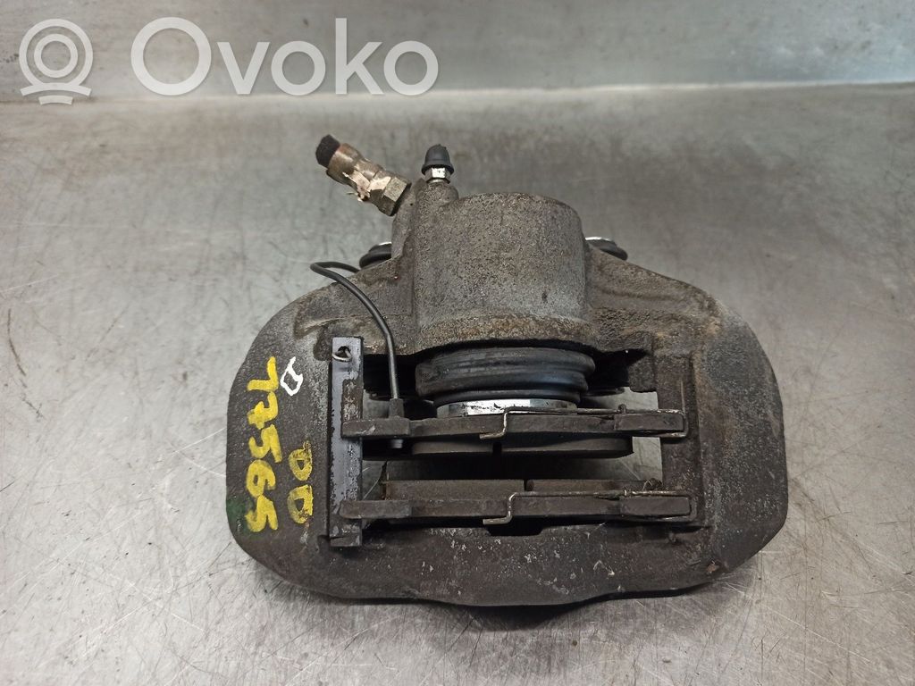 Renault Super R5 Zacisk hamulcowy przedni 