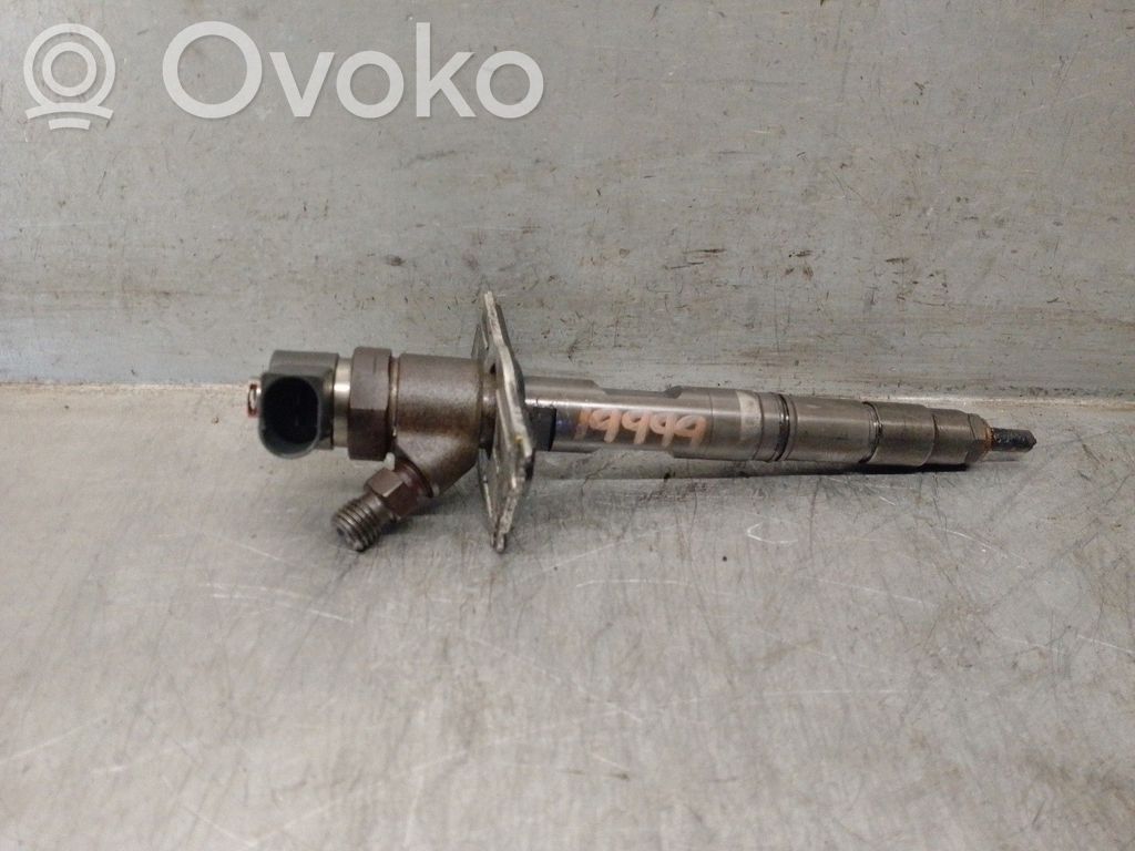 Inyector de combustible   057103113C