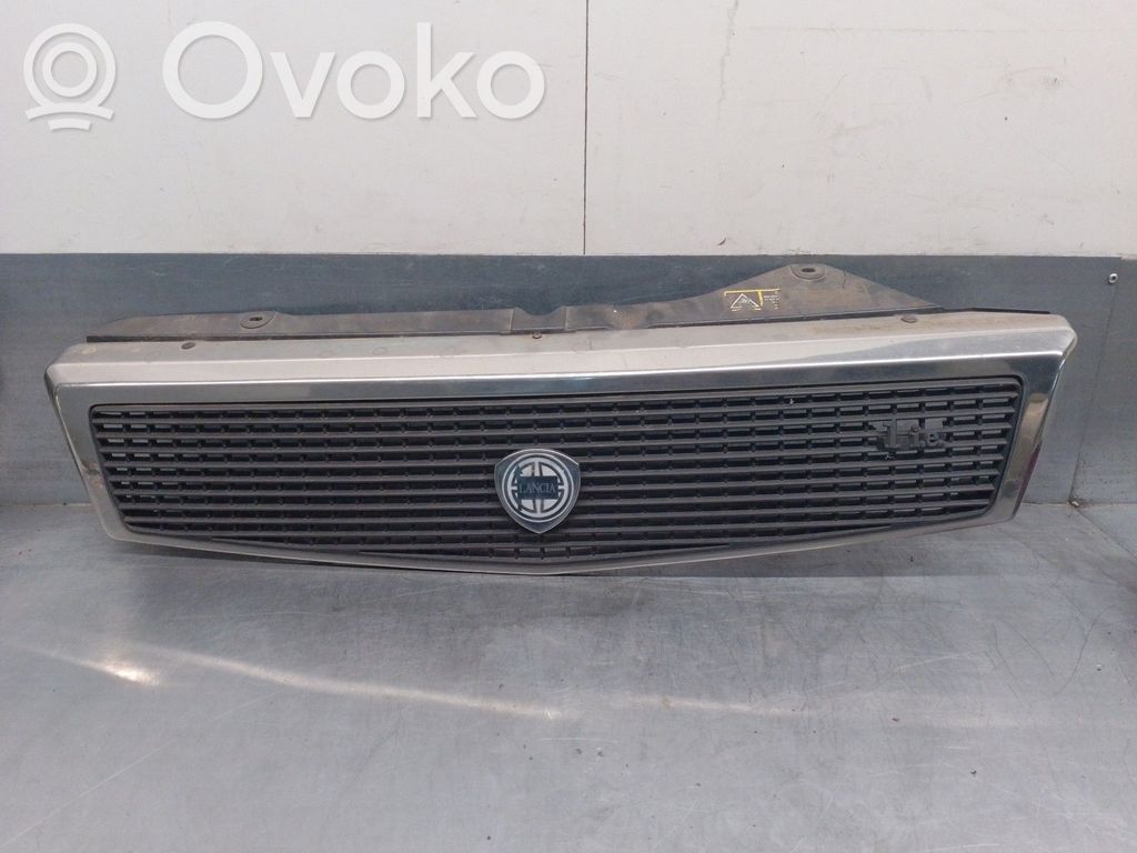 Lancia Y10 Front grill 