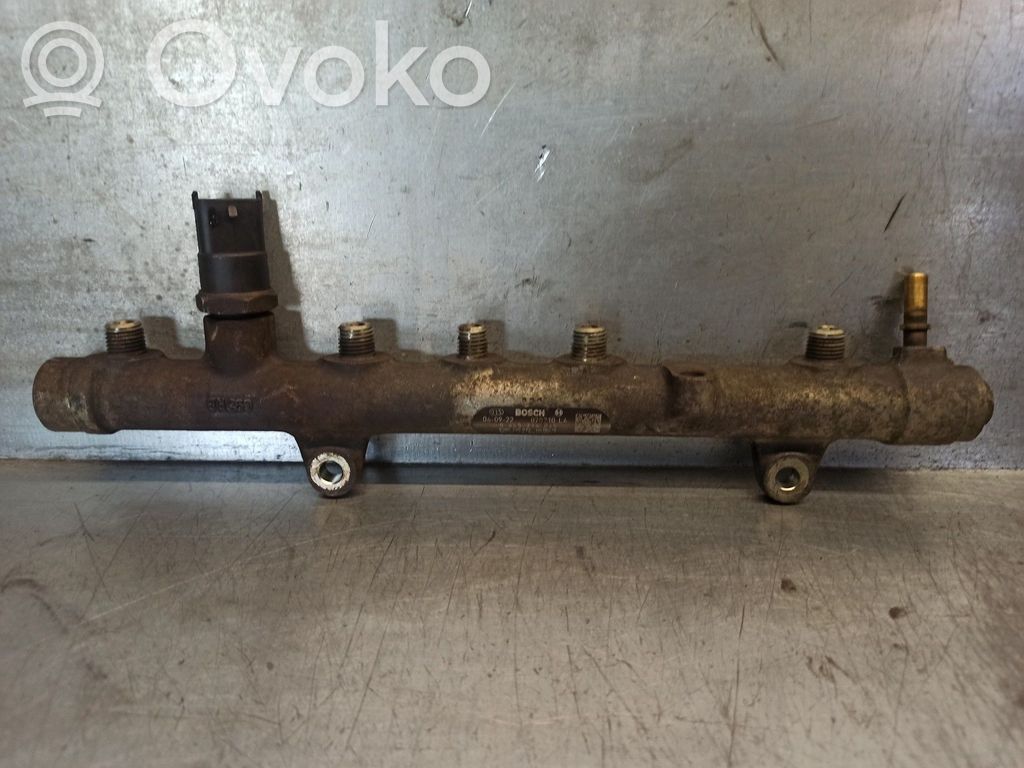 Opel Vivaro Rampa inyectora 
