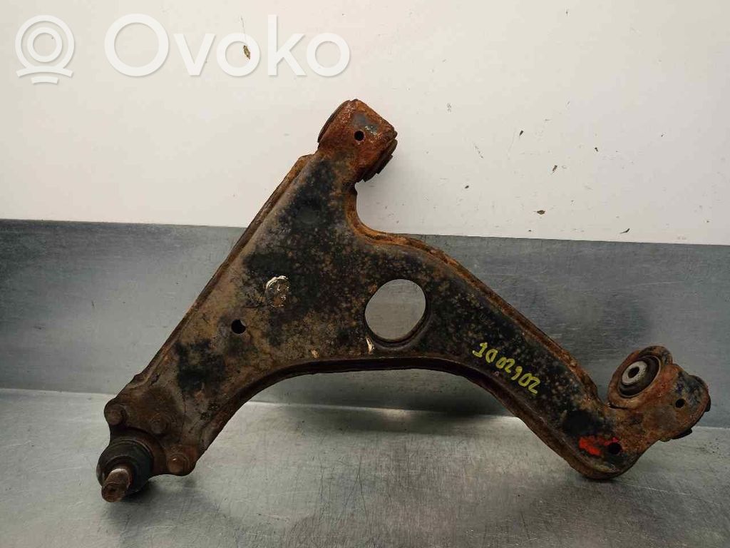 Opel Zafira A Braccio di controllo sospensione anteriore 