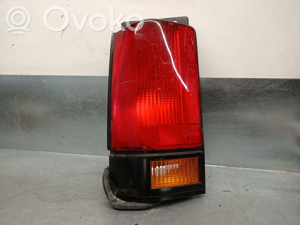 Ford Explorer Luz trasera/de freno 