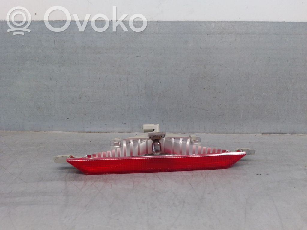 Toyota Avensis T220 Third/center stoplight 