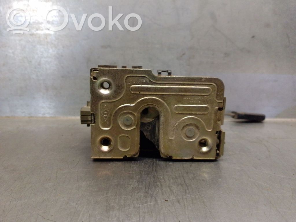 Nissan Interstar Front door lock 