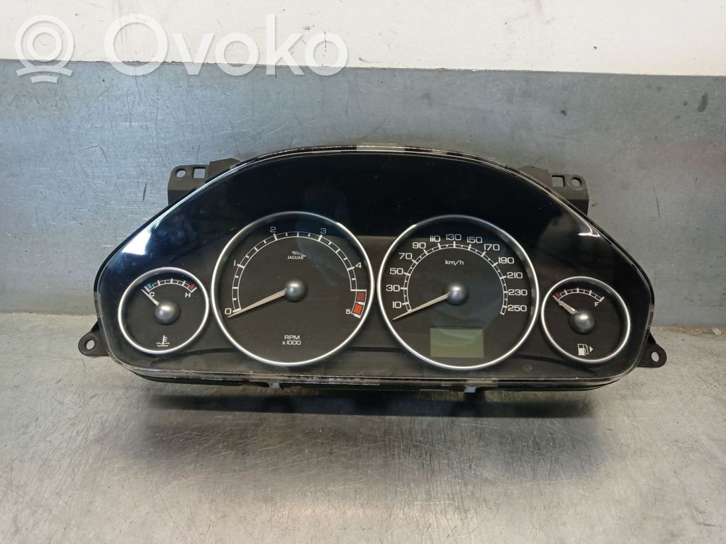 Jaguar X-Type Speedometer (instrument cluster) 
