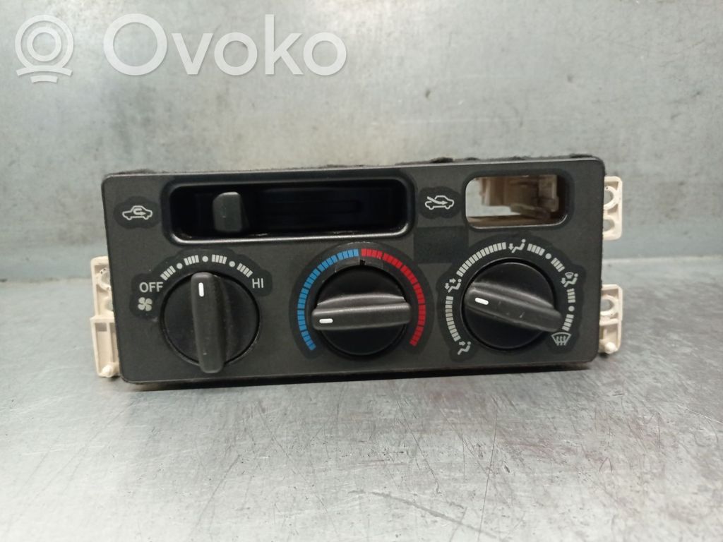 Toyota Avensis T220 Air conditioner control unit module 