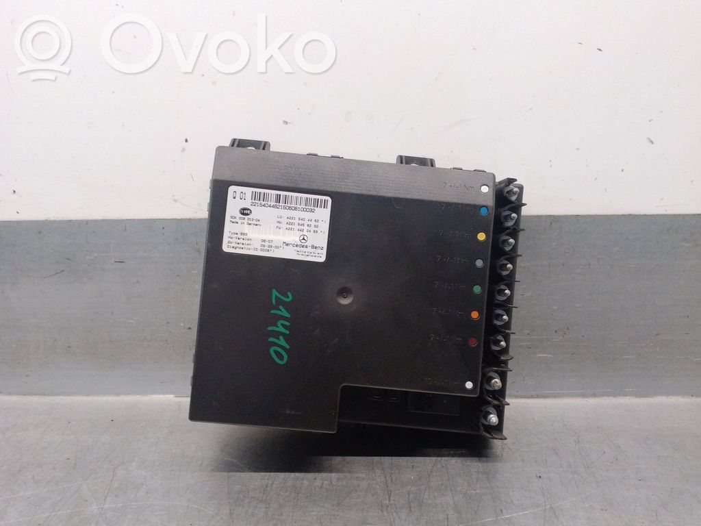 Skrzynka bezpieczników / Komplet   A2215404462,5DK00901304HELLA