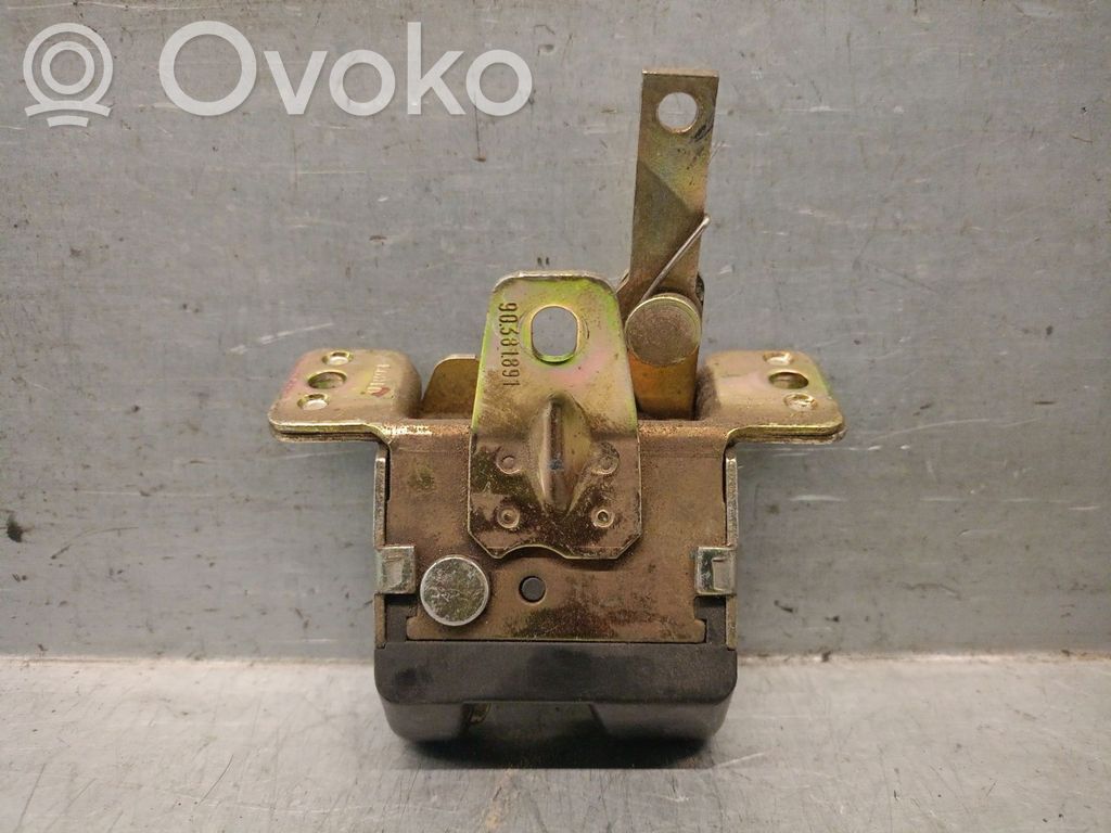 Opel Astra F Tailgate lock latch 