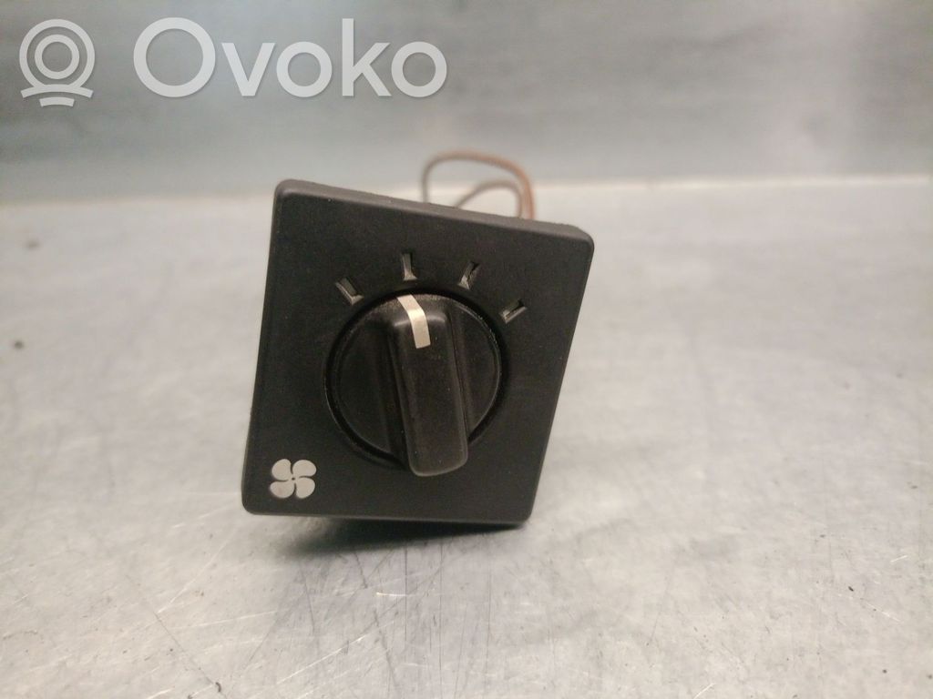 Volvo 460 Air conditioner control unit module 