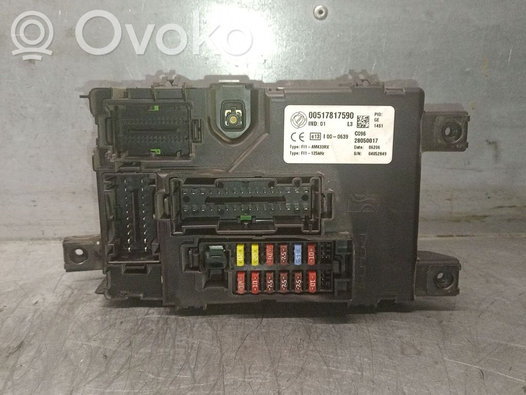 Fiat Grande Punto Skrzynka bezpieczników / Komplet 