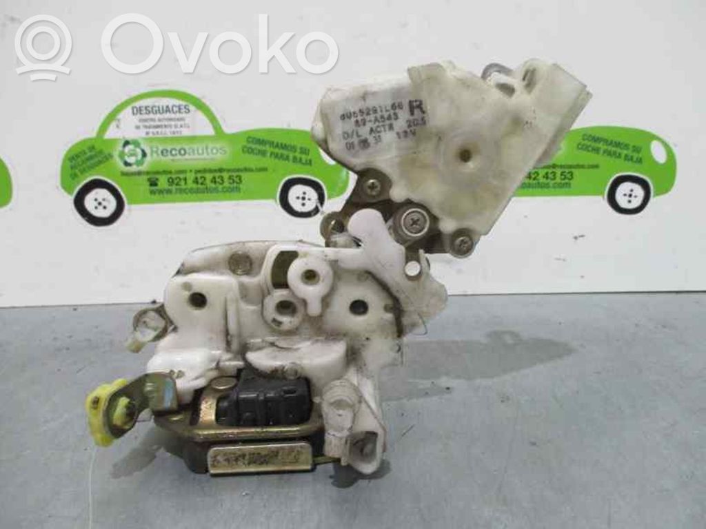Nissan Terrano Etuoven lukko 