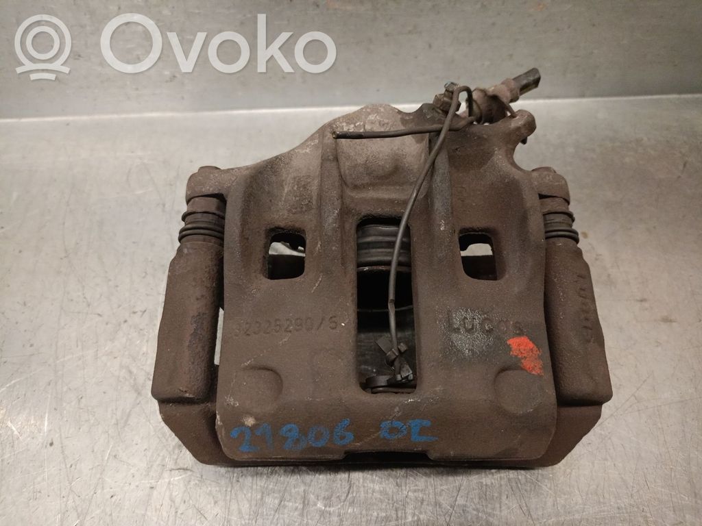 Peugeot 406 Zacisk hamulcowy przedni 