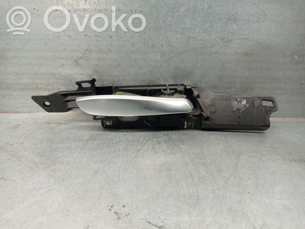 BMW X5 E70 Manecilla interna puerta delantera 