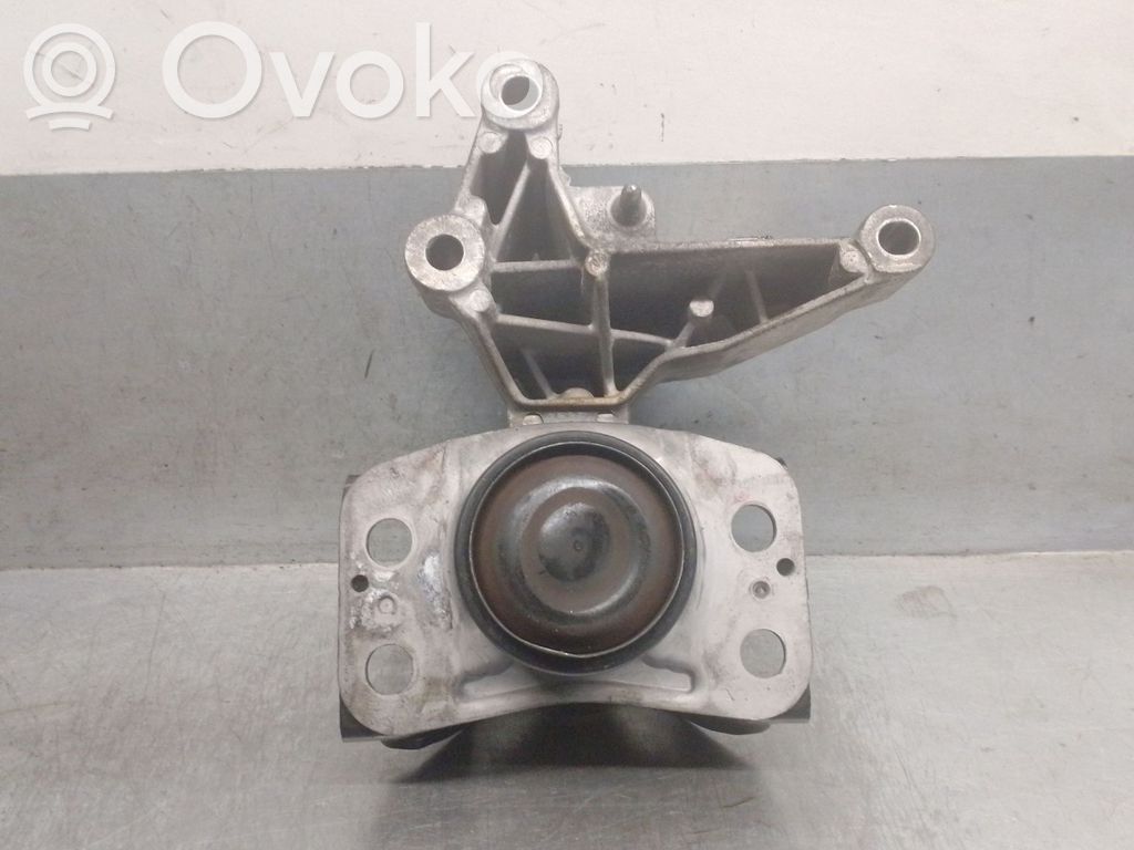 Renault Twingo II Engine mount bracket 
