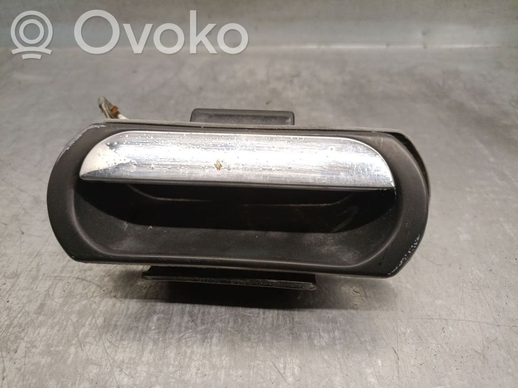 Manecilla externa puerta trasera   XK42