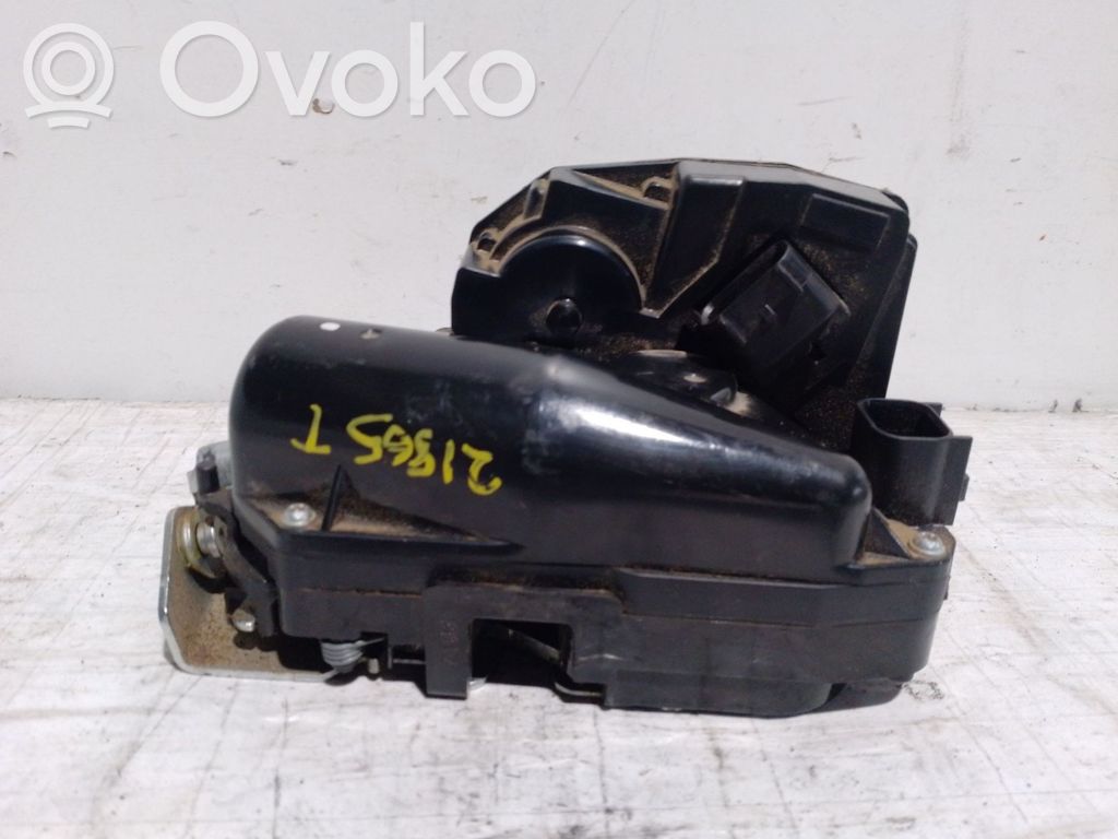 KIA Carnival Spyna galinio borto 