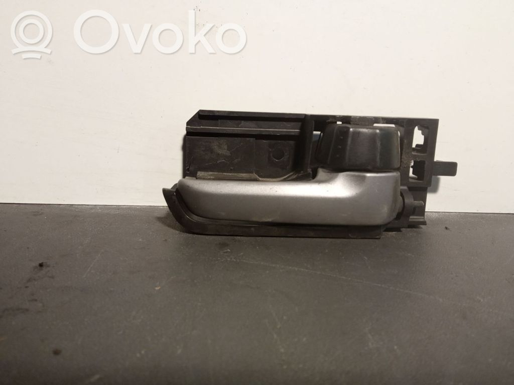 Suzuki SX4 Rear door interior handle 