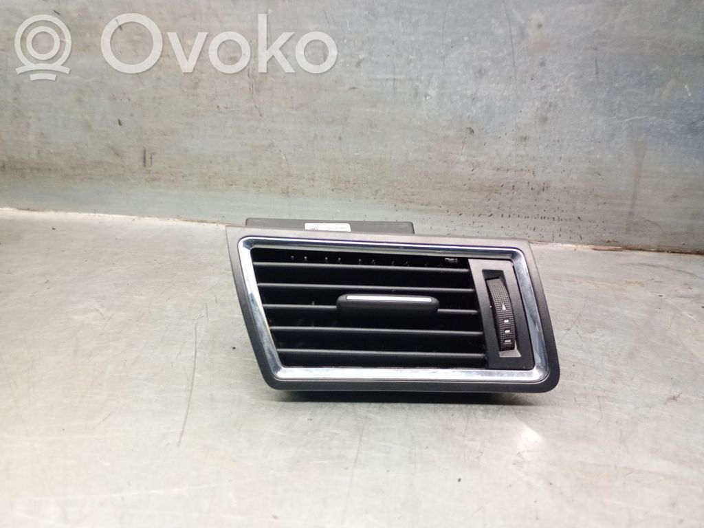 Skoda Rapid (NH) Owiewka / Deflektor powietrza szyberdachu 