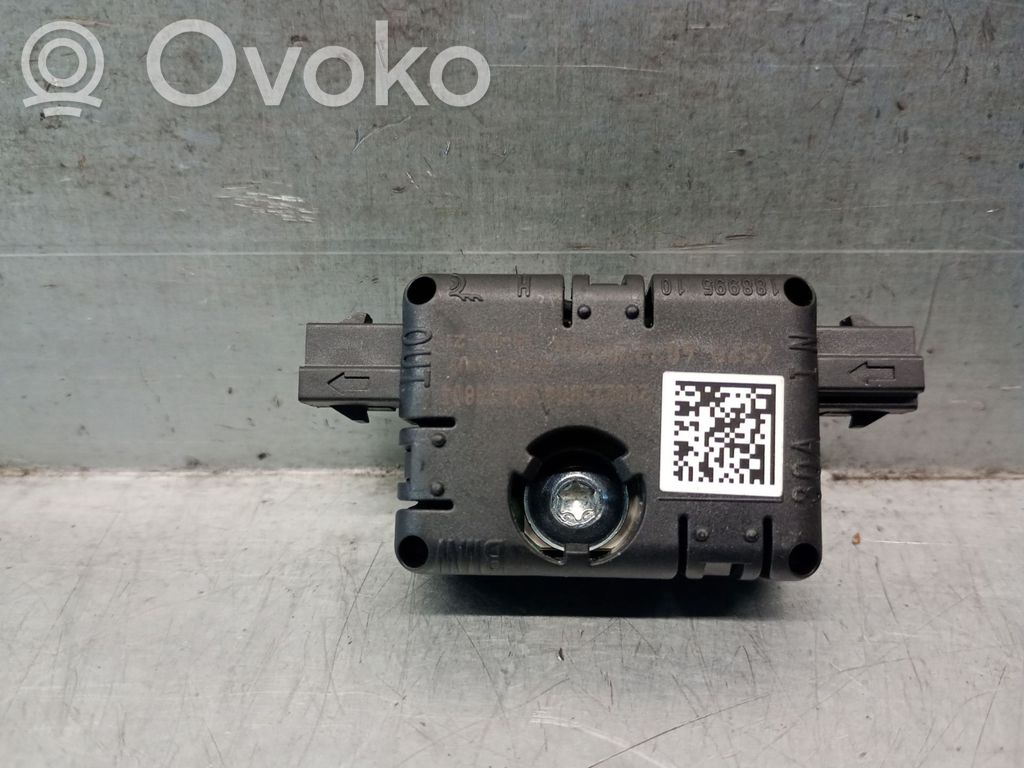 BMW 1 F40 Antena radiowa 